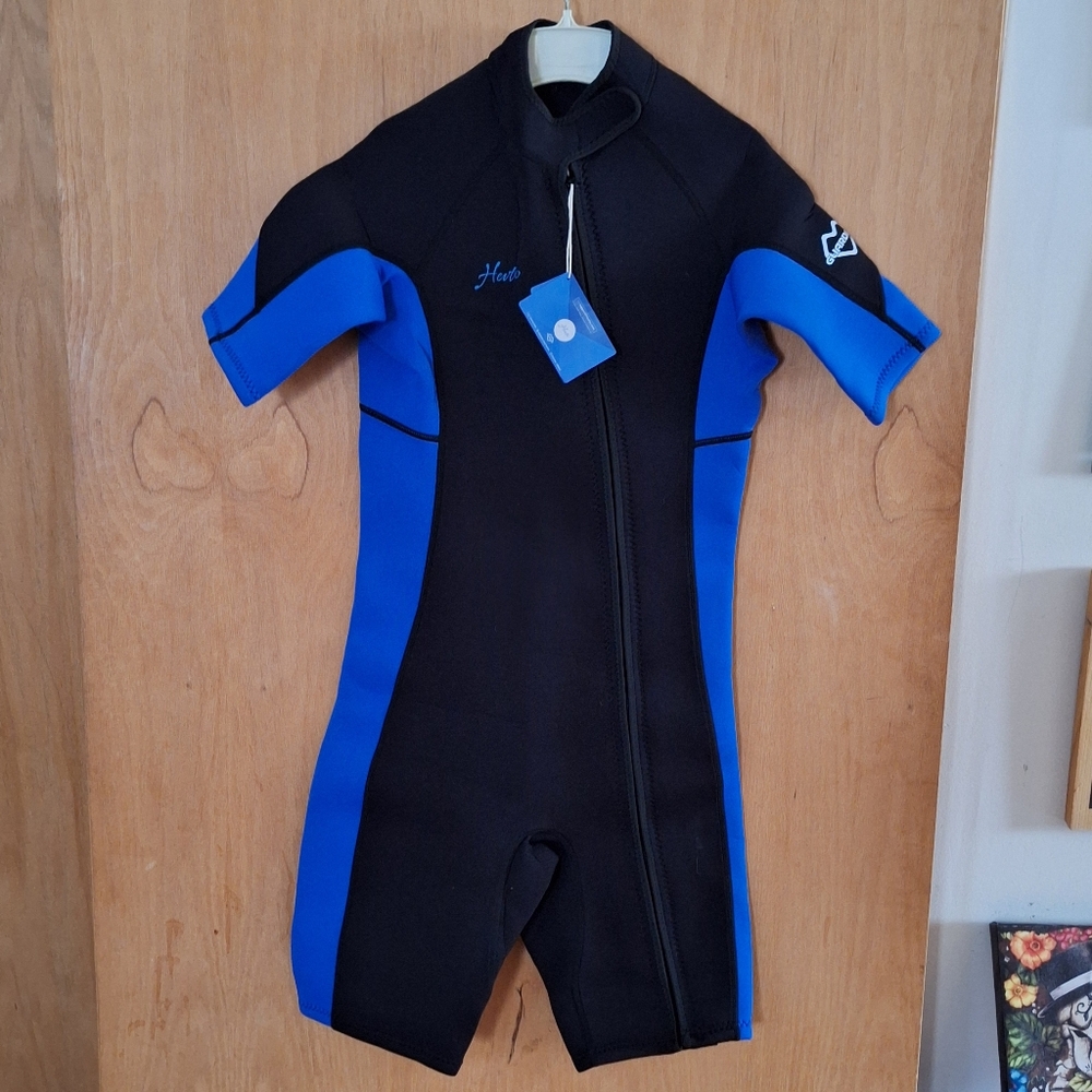 Hevto NWT wetsuit